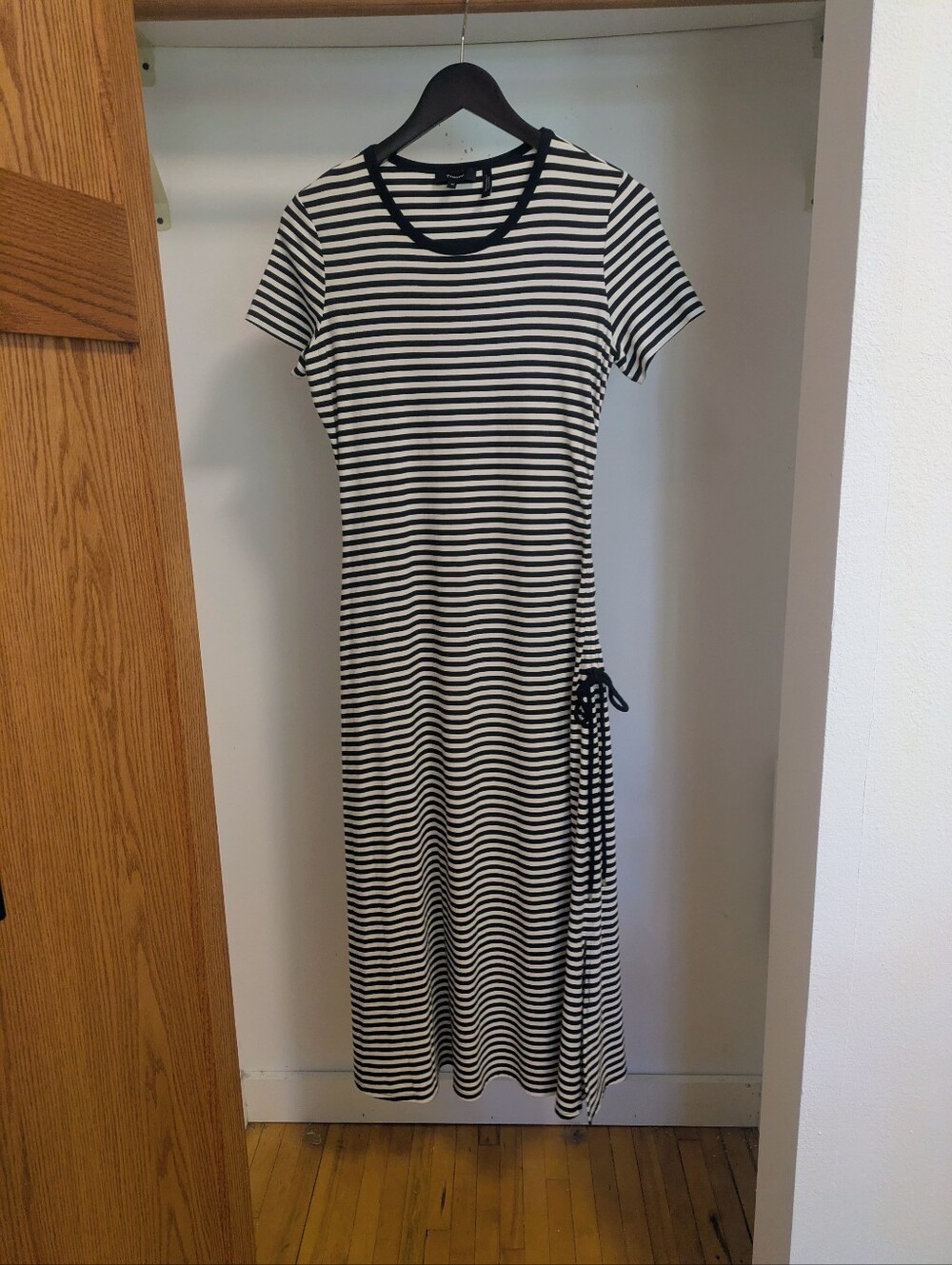 Theory black and white striped short-sleeve side-tie maxi dress size medium